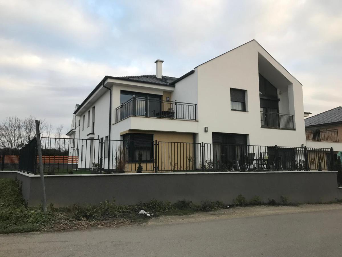 Jada Lakas Apartment Кестели Екстериор снимка