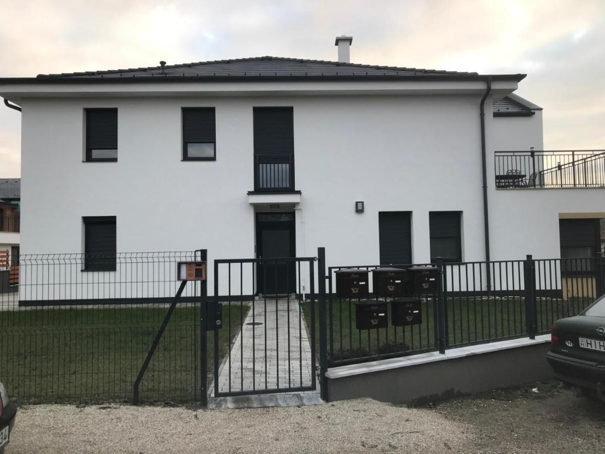Jada Lakas Apartment Кестели Екстериор снимка